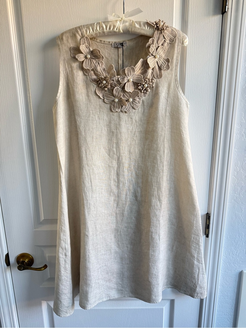 NWT Rosemarine Shift Dress 100% Linen Floral Applique Neckline Sleeveless Size M